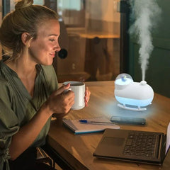 Astronaut Humidifier – Mini USB Aroma Diffuser with LED Light (300ML Portable Air Humidifier)